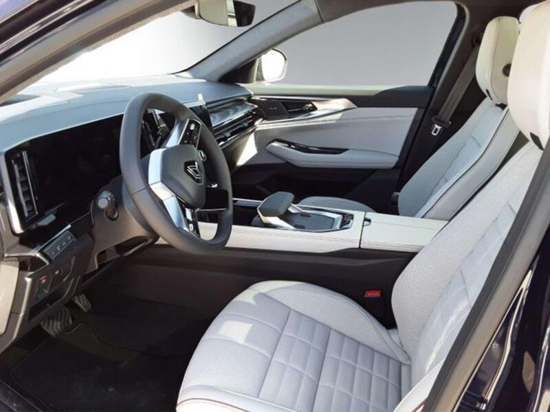 Fahrzeugabbildung Espace TECH Hybrid 200 Iconic 7S Bild 6 von 19