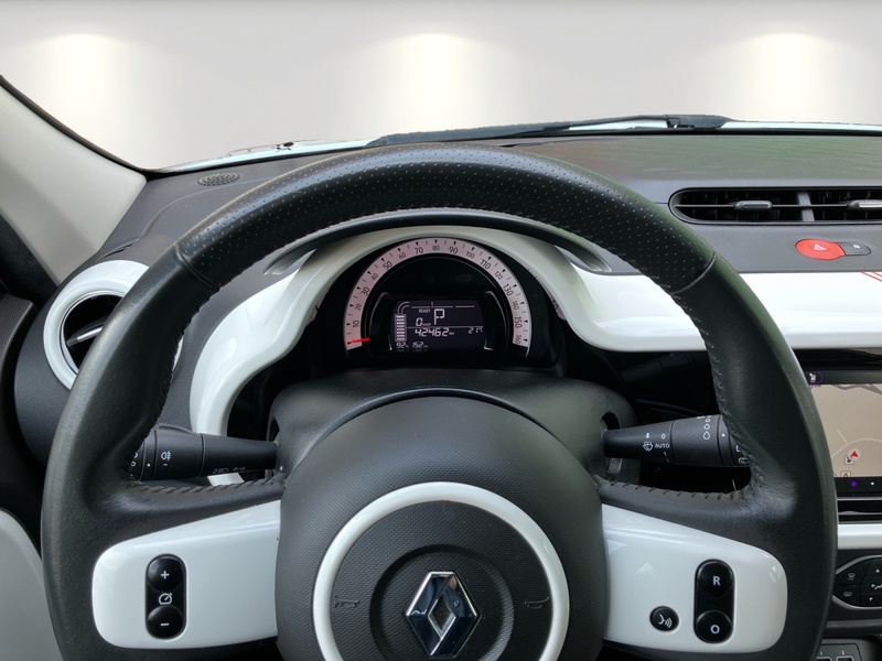 Fahrzeugabbildung Twingo *SHZ/Rückfahrkamera Bild 12 von 17