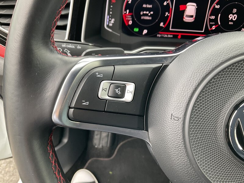 Fahrzeugabbildung Polo *DSG* Navi* 200PS Bild 12 von 21