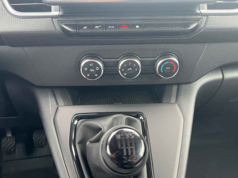 Fahrzeugabbildung Kangoo Rapid Advance L1 Blue dCi 75 MY24 Bild 9 von 14
