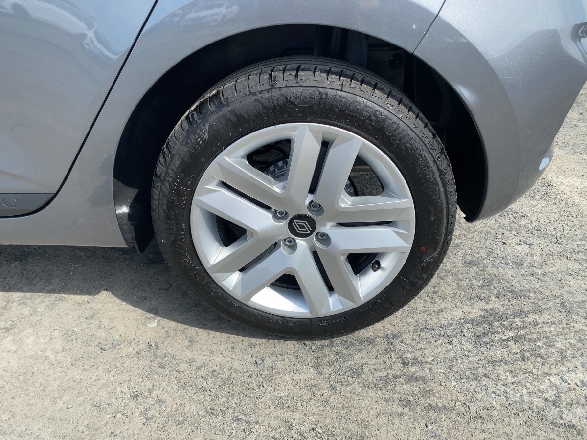 Renault Clio – Bild 12