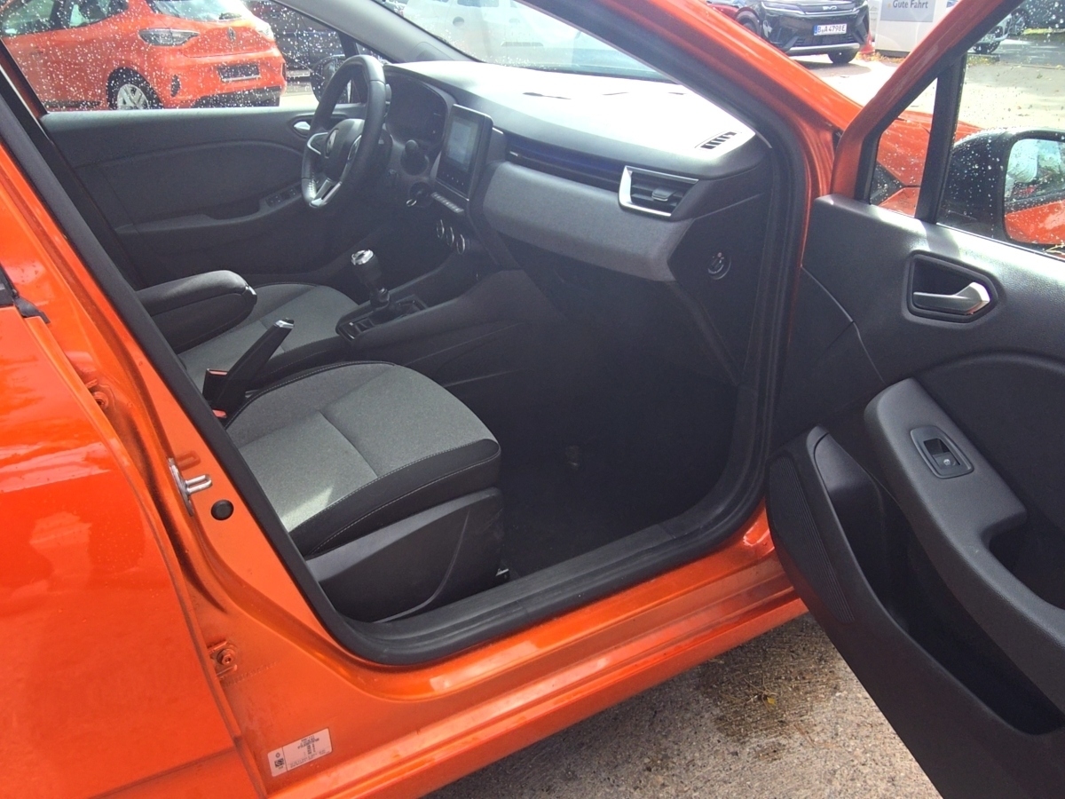 Renault Clio – Bild 8