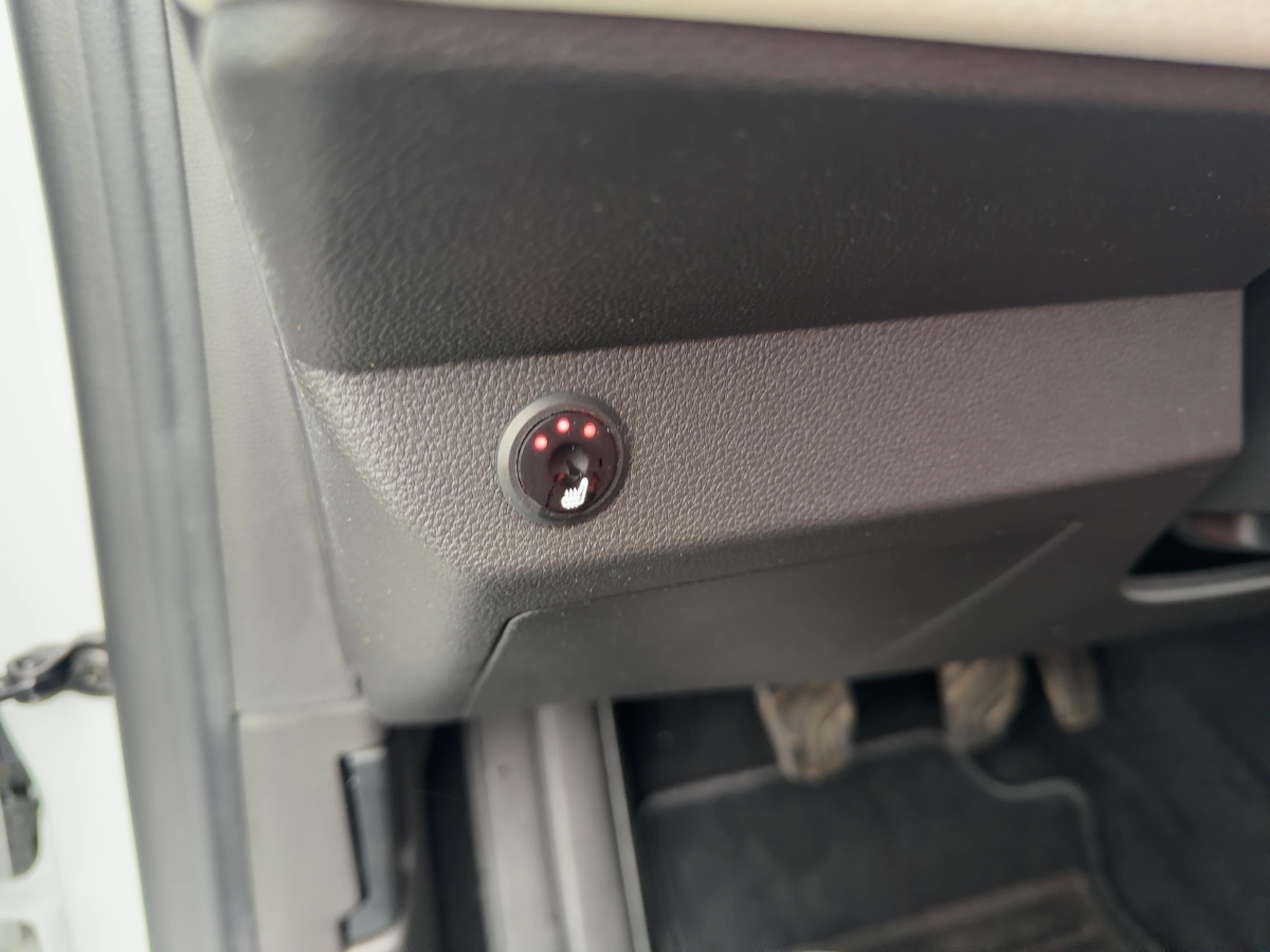 Renault Clio – Bild 14