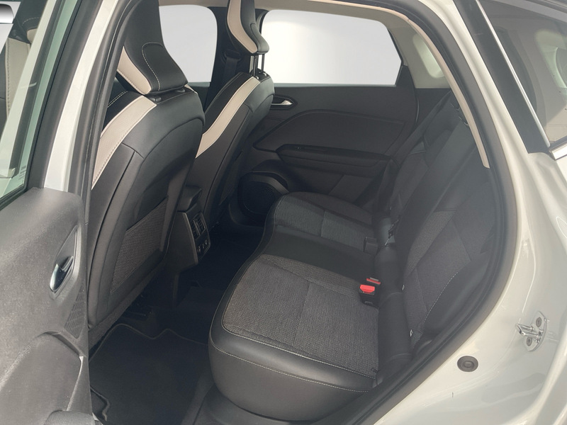 Fahrzeugabbildung Captur II 1.0 TCe 90 Intens Bild 7 von 17
