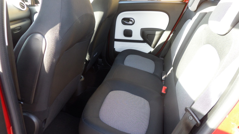 Fahrzeugabbildung Twingo Bluetooth Tempomat Lichtautomatik Bild 14 von 15