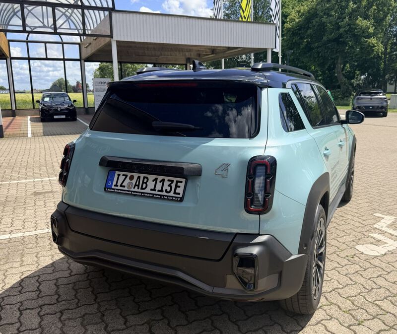 Fahrzeugabbildung R 4 E-Tech elektrisch Iconic 150 Comfort Range Bild 3 von 9
