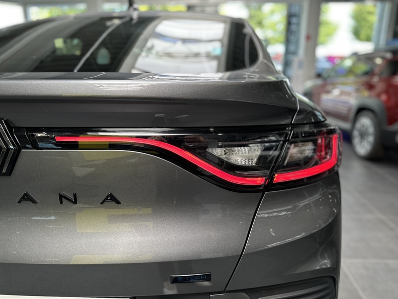 Fahrzeugabbildung Arkana Esprit Alpine Full Hybrid 145 PS Bild 22 von 50