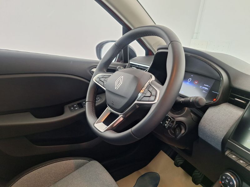 RENAULT Clio 2024 — imagine 18