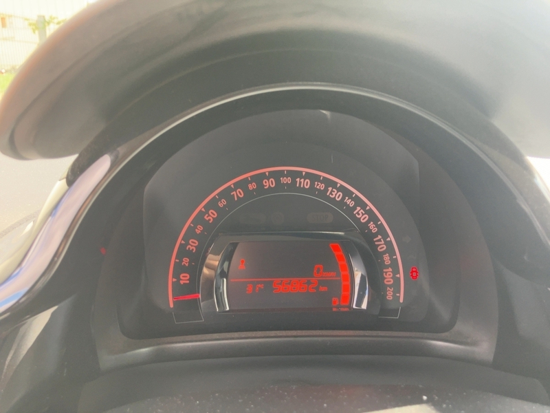 Fahrzeugabbildung Twingo Start & Stop Bild 18 von 20