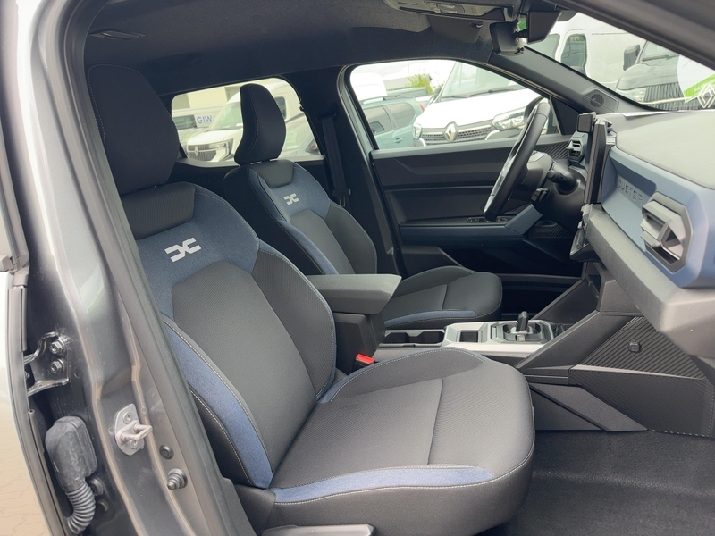 Fahrzeugabbildung Duster Journey HYBRID 140*KAMERA*SHZ*NAVI*GJR*KLIMA* Bild 11 von 15