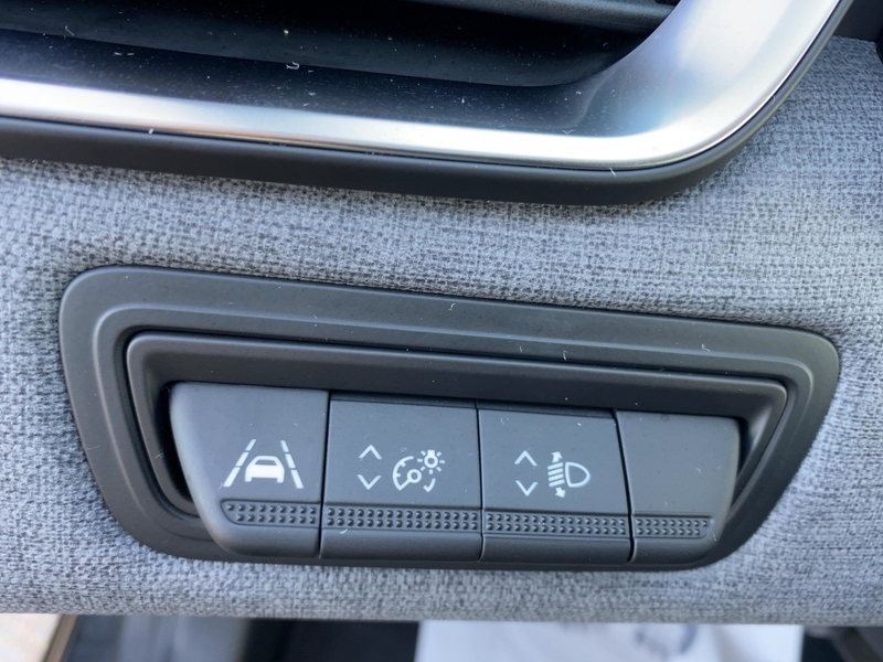 Fahrzeugabbildung Clio EVOLUTION TCe 90 Bild 14 von 21
