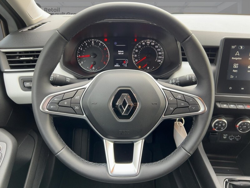 Fahrzeugabbildung Clio EVOLUTION TCe 90 Bild 11 von 23