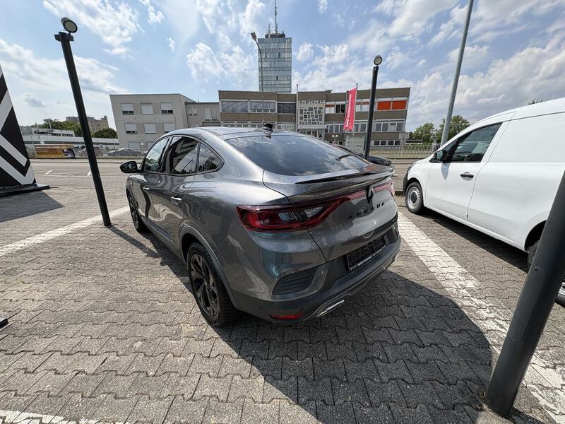 Fahrzeugabbildung Arkana 1.6 E-TECH 145 E-Tech Engineered Bild 6 von 18