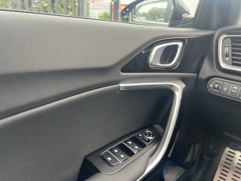 KIA Xcee'D