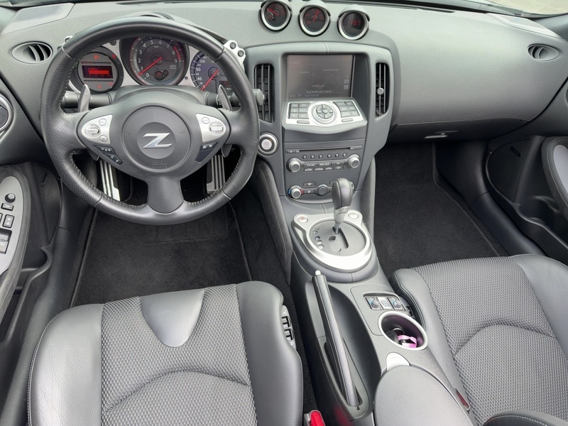 Fahrzeugabbildung 370Z BOSE/AUTOMATIK Bild 8 von 15