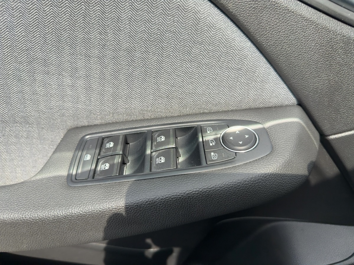 Renault Clio – Bild 18