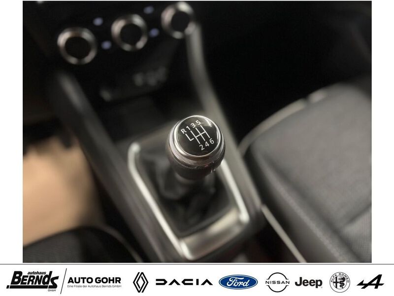 Fahrzeugabbildung Captur TCe Mild Hybrid 140 GPF Bild 20 von 28