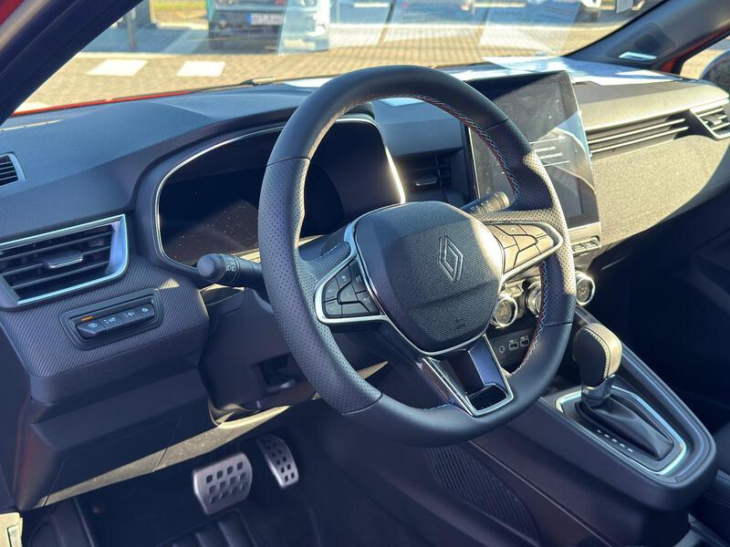 Fahrzeugabbildung Clio *BOSE* Bild 12 von 12