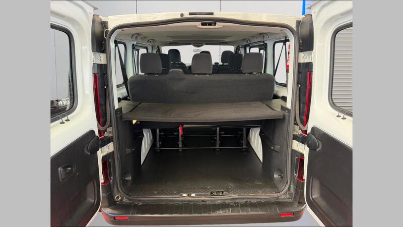 Renault Trafic Combi