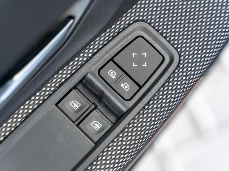 Fahrzeugabbildung Sandero Stepway Comfort TCe 100 ECO-G Bild 14 von 15