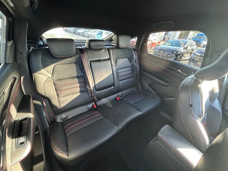 Fahrzeugabbildung Arkana TCe 160 Mild-Hybrid R.S. Line Fast Track Bild 13 von 50