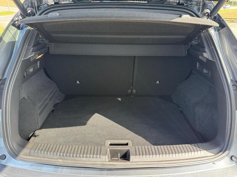 Fahrzeugabbildung Austral Techno Esprit Alpine Mild Hybrid 160 Aut Bild 7 von 12