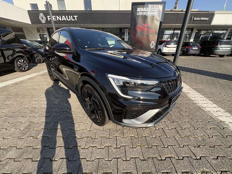 Fahrzeugabbildung Arkana 1.6 E-TECH Hybrid 145 Esprit Alpine EU6e Bild 2 von 18