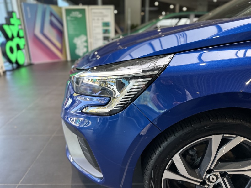 Fahrzeugabbildung Clio R.S. LINE E-TECH 145 Bild 4 von 50