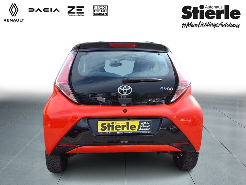 Fahrzeugabbildung Aygo LED/KLIMA/RÜCKFAHRKAMERA/ Bild 4 von 14