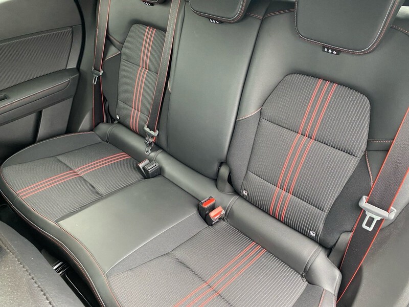 Fahrzeugabbildung Captur ABS Fahrerairbag ESP Bild 7 von 17