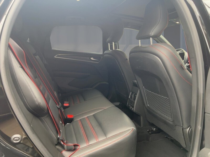 Fahrzeugabbildung Arkana Glasschiebedach + Bose Bild 9 von 23
