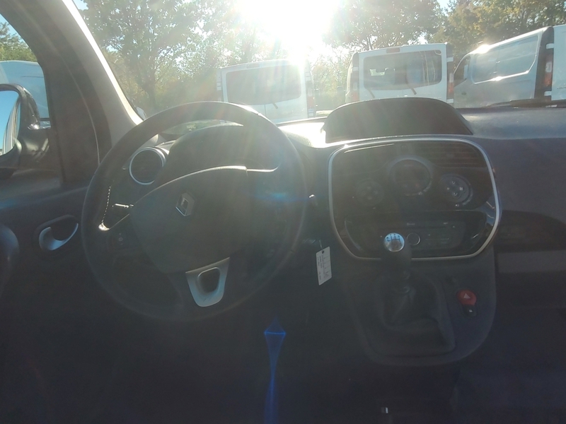 Fahrzeugabbildung Kangoo Intens ENERGY dCi 110 Bild 9 von 12