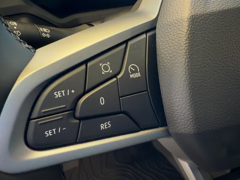 Fahrzeugabbildung Duster Extreme+ HYBRID 140 Bild 15 von 15