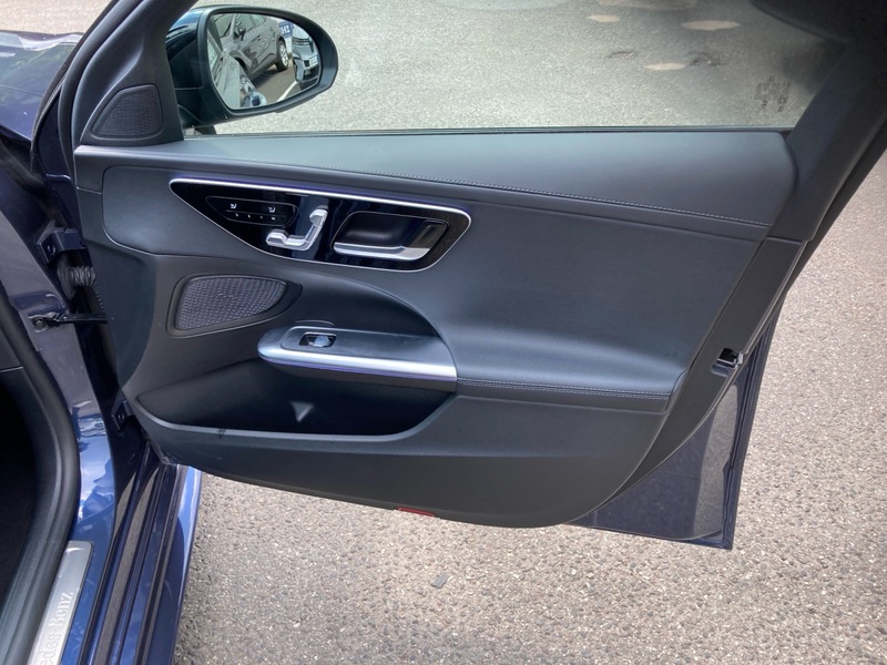 Mercedes-Benz C 220