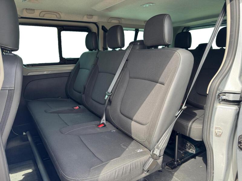 Renault Trafic Combi