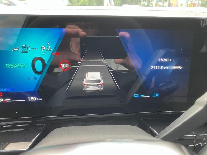 Fahrzeugabbildung Espace Full Hybrid E-Tech 200 Techno Bild 13 von 19
