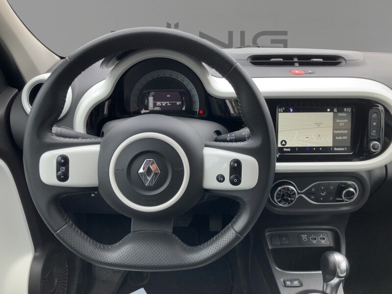 Fahrzeugabbildung Twingo Techno 100% Electric Bild 9 von 19
