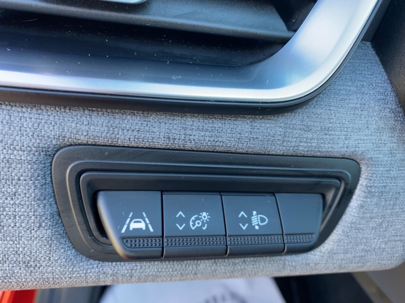 Fahrzeugabbildung Clio ABS Fahrerairbag ESP SERVO Bild 14 von 20