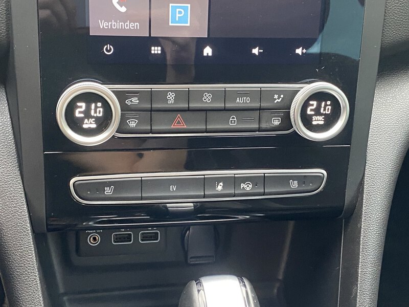 Fahrzeugabbildung Megane Grandtour INTENS E-TECH PLUG-IN 160 Bild 16 von 19