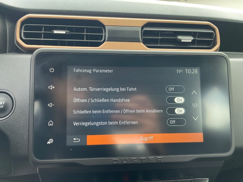 Fahrzeugabbildung Duster +++4WD+++AHK+++ Bild 46 von 50