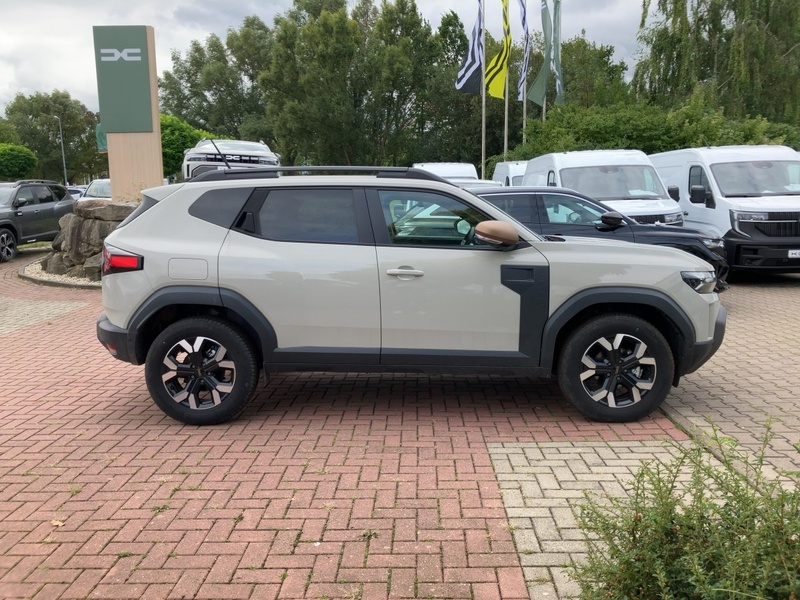 Fahrzeugabbildung Duster Extreme TCe 130 4x4 Bild 2 von 20
