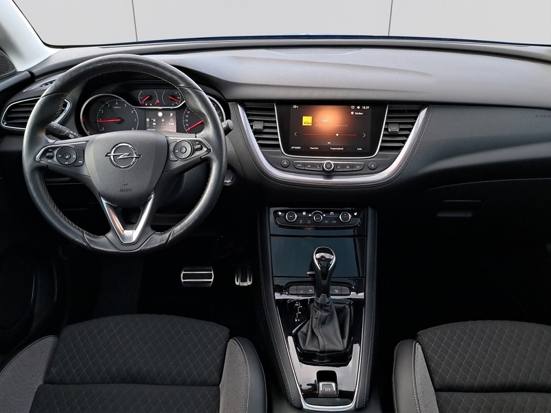 Fahrzeugabbildung Grandland X 1.2 Turbo INNOVATION*NAVI*KAM* Bild 10 von 15