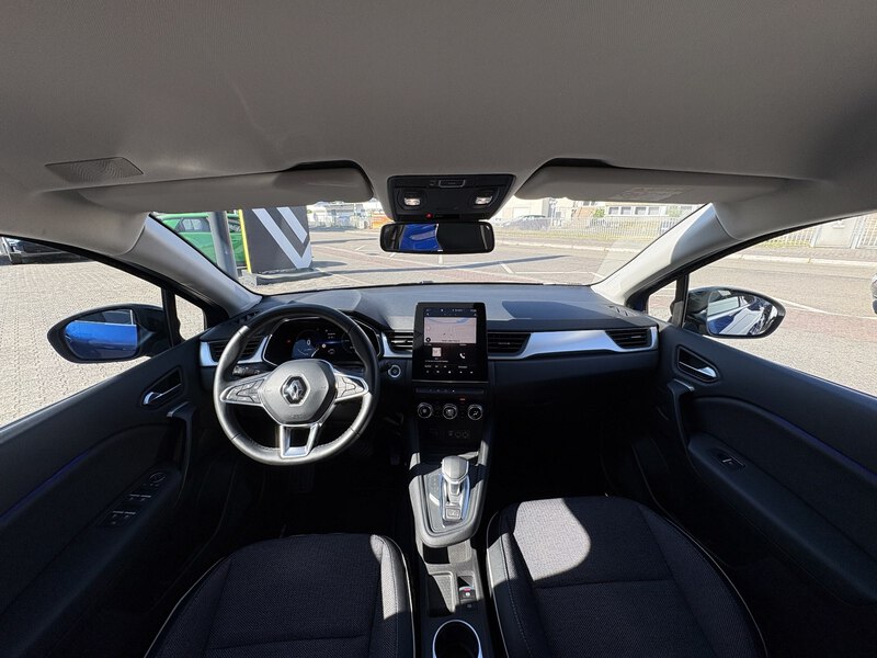 Fahrzeugabbildung Captur II 1.6 E-TECH Plug-in Hybrid 160 Techno Bild 14 von 18