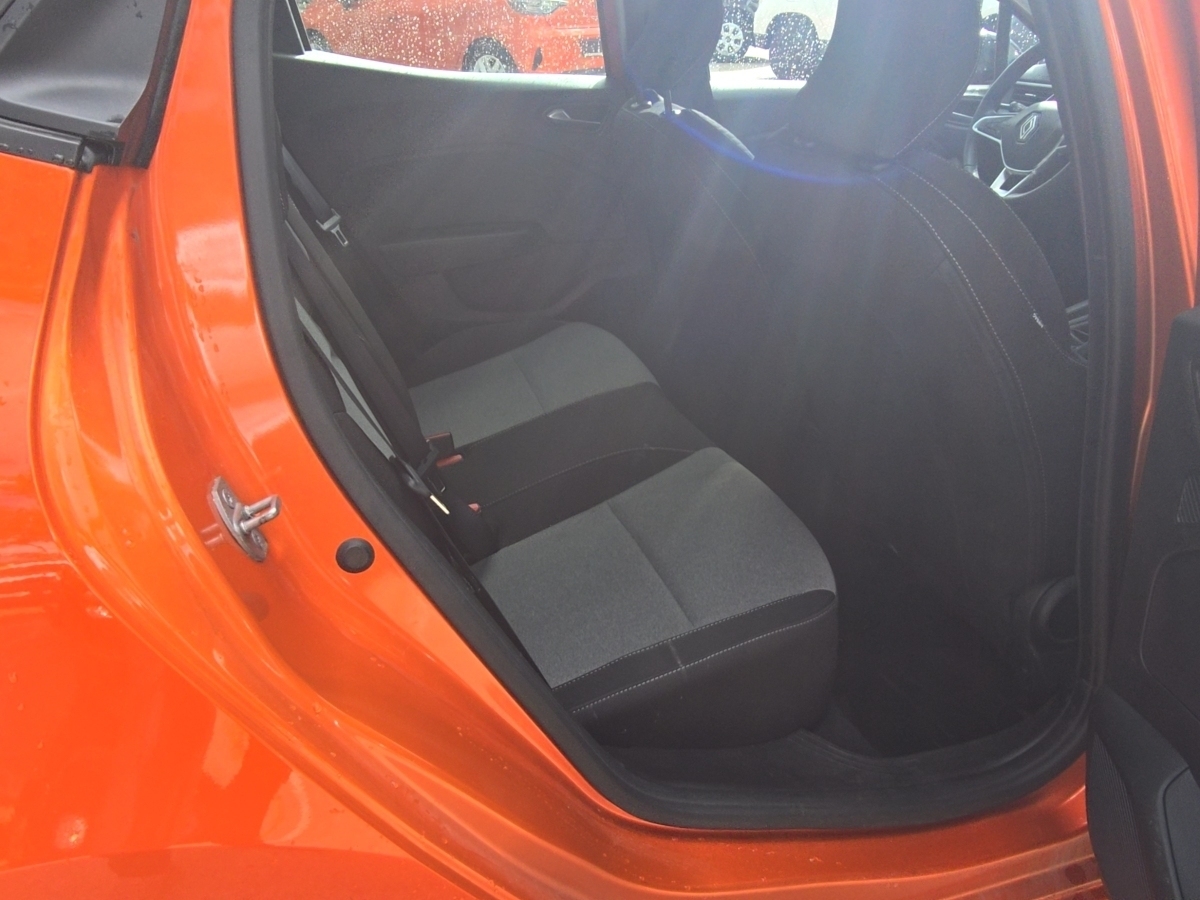 Renault Clio – Bild 9
