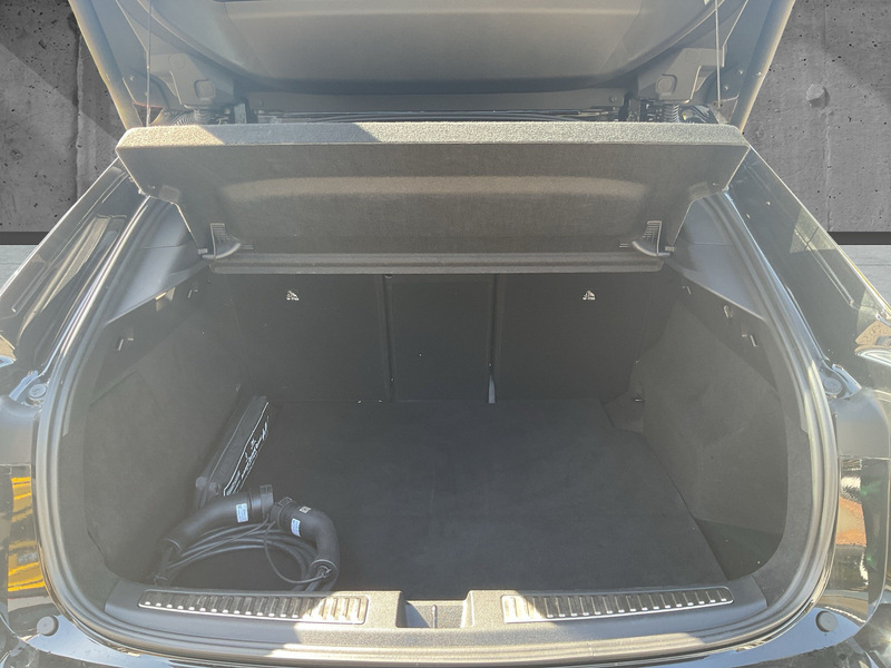 Fahrzeugabbildung Rafale Atelier Alpine E-Tech Plug-in 300 4x4 Bild 12 von 14
