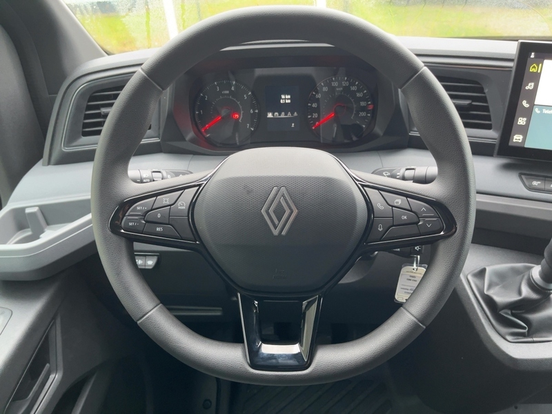 Fahrzeugabbildung Master Kasten extra L3H2 3,5t dCi 150 Bild 8 von 12