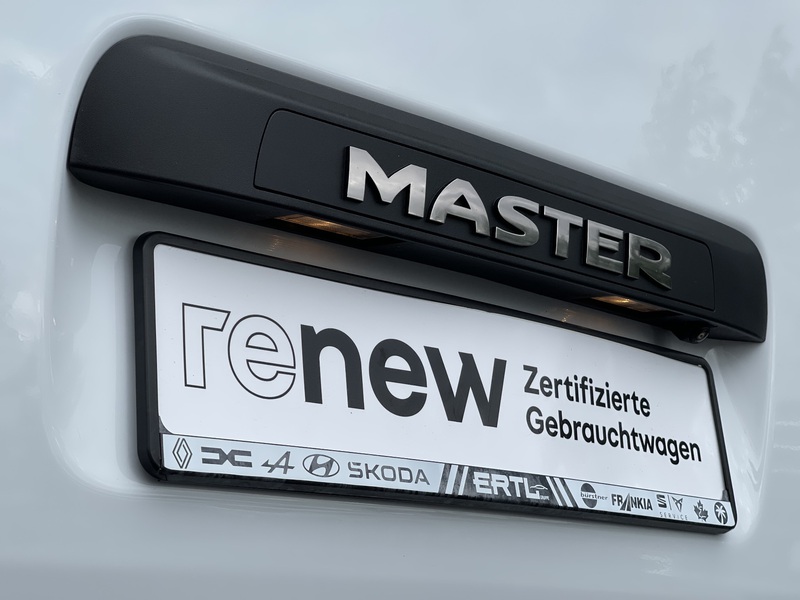 Fahrzeugabbildung Master Kasten L2H2 3,5t Blue dCi 135 PS FWD Bild 16 von 33