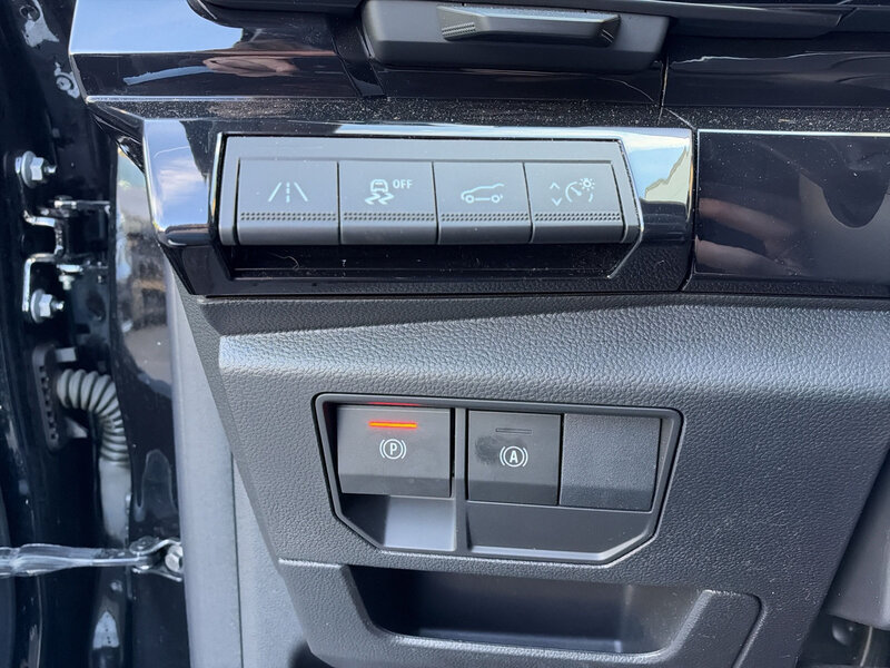Fahrzeugabbildung Austral Techno Esprit Alpine E-TECH Full Hybrid 200 Bild 18 von 20