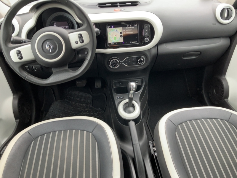 Fahrzeugabbildung Twingo Electric Bild 9 von 18