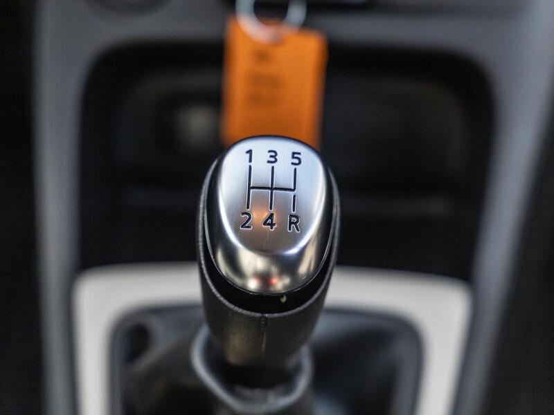 Fahrzeugabbildung Captur ALLWETTER TEMPOMAT KLIMA Bild 13 von 15